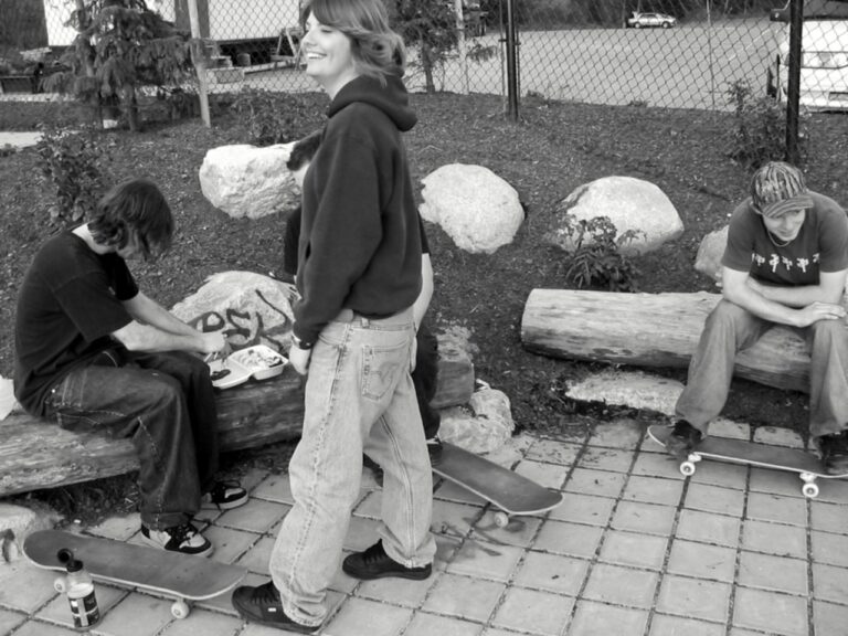 Mikel Rø Fotografie: At a skate park in North Vancouver