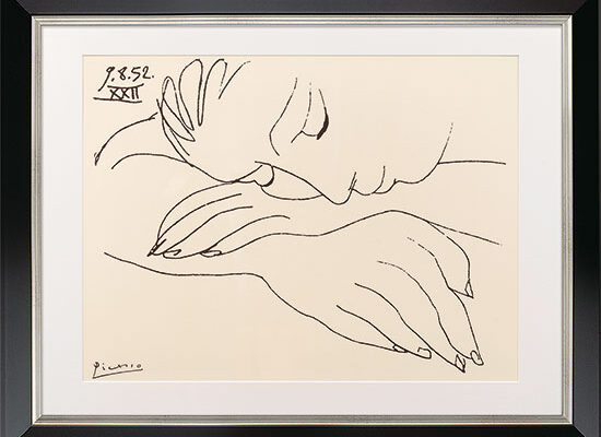 Pablo Picasso: Bild „War and Peace – Sleeping woman“ (1952), Version schwarz-silberfarben gerahmt